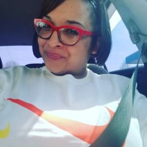 Meet your Posher, Iris